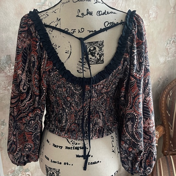 FREE PEOPLE DARE ME LONG SLEEVE FLORAL VELVET TOP MEDIUM - Picture 4 of 8